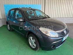 Gris / plata Usado 2011 Dacia Sandero Ambiance Utilitario | 7500 €