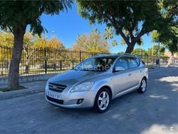 Gris / plata Usado 2007 Kia Ceed Active Utilitario | 4390 € (Buen precio)