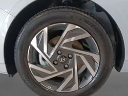 Gris Usado 2025 Hyundai i20 Berlina | 18.490 € (Super precio)
