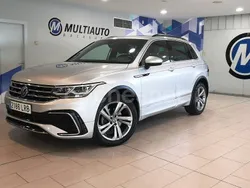 Gris / plata Usado 2021 VW Tiguan R-line SUV | 36.900 € (Caro)