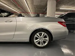 Gris / plata Usado 2010 Mercedes E200 Elegance Descapotable | 16.500 € (Precio justo)