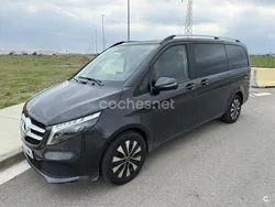 Negro Usado 2023 Mercedes V220 Monovolumen | 63.995 € (Caro)