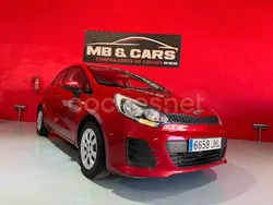 Granate Usado 2015 Kia Rio Berlina | 6900 € (Precio justo)