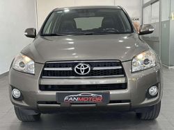 Verde Usado 2009 Toyota RAV4 Executive SUV | 11.900 € (Precio justo)