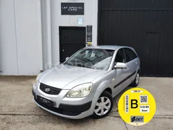 Gris / plata Usado 2005 Kia Rio EX Berlina | 3990 € (Un poco caro)