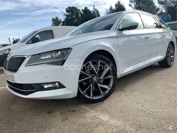 Blanco Usado 2019 Skoda Superb Style Familiar | 20.890 € (Precio justo)