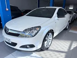 Blanco Usado 2006 Opel Astra Cabriolet Enjoy Descapotable | 4490 € (Precio justo)