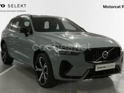 Gris / plata Usado 2023 Volvo XC60 Plus SUV | 54.500 € (Caro)