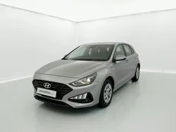Shimmering silver Usado 2022 Hyundai i30 Classic | 13.320 € (Super precio)