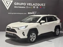 Blanco Usado 2021 Toyota RAV4 Hybrid Business Edition SUV | 30.990 € (Precio justo)