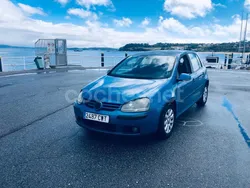 Azul Usado 2004 VW Golf IV Sportline Berlina | 2190 € (Super precio)