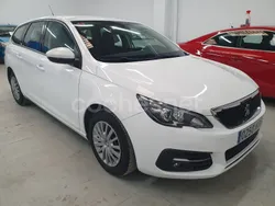 Blanco Usado 2018 Peugeot 308 Access Familiar | 10.499 € (Precio justo)