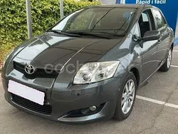 Gris / plata Usado 2007 Toyota Auris Sol Berlina | 7850 € (Precio justo)
