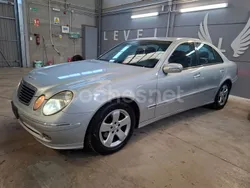 Gris / plata Usado 2005 Mercedes E320 Avantgarde Familiar | 9990 € (Caro)