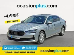 Gris / plata Nuevo 2025 Skoda Superb Essence Berlina | 34.990 € (Super precio)