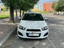 Blanco Usado 2012 Chevrolet Aveo LS Berlina | 4700 € (Precio justo)