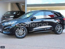 Negro Usado 2022 Ford Kuga ST-Line SUV | 22.800 € (Precio justo)
