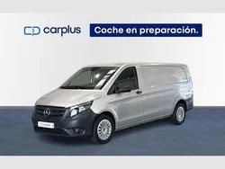 Plata hightech metalizada Usado 2024 Mercedes Vito Monovolumen | 40.990 €