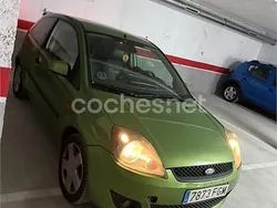 Verde Usado 2006 Ford Fiesta Utilitario | 2200 € (Precio justo)