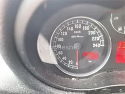 Negro Usado 2006 Alfa Romeo 147 Distinctive Utilitario | 1000 €