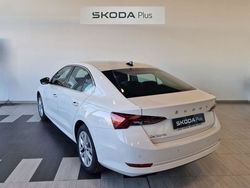 Blanco Usado 2024 Skoda Octavia Selection Berlina | 27.500 € (Precio justo)
