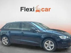 Negro Usado 2019 Audi A3 Sportback Attraction Berlina | 15.490 €