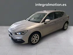 Gris Usado 2023 Seat Leon Style Berlina | 19.900 € (Precio justo)