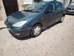 Verde Usado 2002 Ford Focus Trend Berlina | 1700 € (Buen precio)