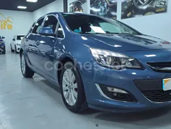 Azul Usado 2015 Opel Astra Excellence Berlina | 10.900 € (Precio justo)