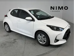 Blanco Usado 2021 Toyota Yaris Hybrid Active Berlina | 18.400 € (Precio justo)