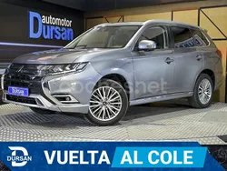 Gris / plata Usado 2019 Mitsubishi Outlander P-HEV SUV | 20.890 € (Precio justo)