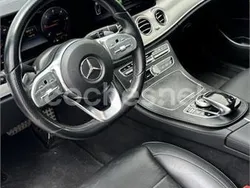 Gris / plata Usado 2018 Mercedes E220 Berlina | 29.000 € (Precio justo)