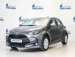 Gris Usado 2020 Toyota Yaris Hybrid Active Berlina | 18.500 € (Precio justo)
