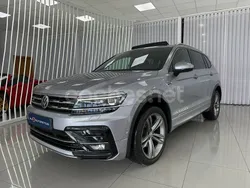 Gris / plata Usado 2020 VW Tiguan Allspace Sportline SUV | 36.990 € (Caro)