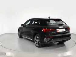 Negro Usado 2024 Audi A3 e-tron Ambiente Utilitario | 35.900 €