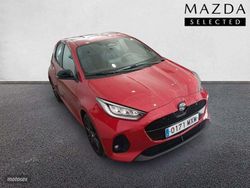 Rojo Usado 2024 Mazda 2 Prime-Line Berlina | 26.200 €