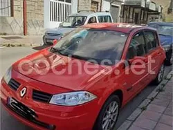 Rojo Usado 2003 Renault Mégane II Dynamique Berlina | 1600 € (Precio justo)