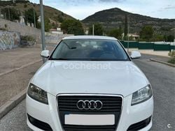 Blanco Usado 2010 Audi A3 Attraction Berlina | 7900 € (Precio justo)