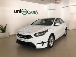 Blanco Usado 2023 Kia Ceed Berlina | 16.950 € (Precio justo)