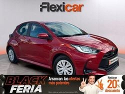 Rojo Usado 2022 Toyota Yaris Hybrid Style Berlina | 20.790 € (Precio justo)