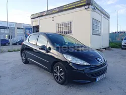 Negro Usado 2006 Peugeot 207 Active Berlina | 2799 € (Precio justo)