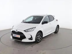 Blanco Usado 2021 Toyota Yaris Hybrid Style Utilitario | 17.199 € (Buen precio)