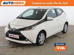 Blanco Usado 2016 Toyota Aygo X-play Utilitario | 9099 € (Precio justo)