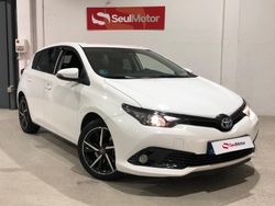 Blanco Usado 2018 Toyota Auris Hybrid Edition Berlina | 16.999 € (Un poco caro)