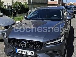 Gris / plata Usado 2019 Volvo V60 CC Familiar | 17.900 € (Super precio)