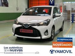 Blanco Usado 2015 Toyota Yaris Hybrid Active Utilitario | 11.950 € (Precio justo)
