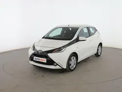 Blanco Usado 2015 Toyota Aygo X-play Utilitario | 11.299 € (Precio justo)