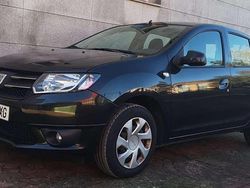 Negro Usado 2014 Dacia Sandero Lauréate Utilitario | 4690 € (Buen precio)