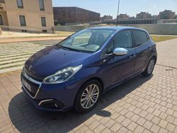 Azul Usado 2017 Peugeot 208 Allure Utilitario | 6490 € (Buen precio)