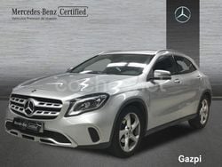 Cinza selenite Usado 2017 Mercedes GLA200 Urban SUV | 21.900 € (Caro)